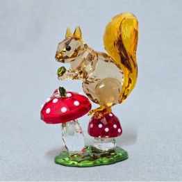 Idyllia Squirrel and Mushrooms
